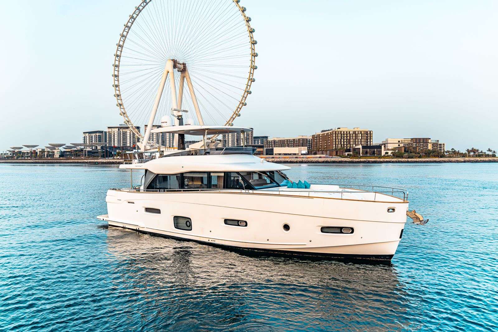 azimut_66_1