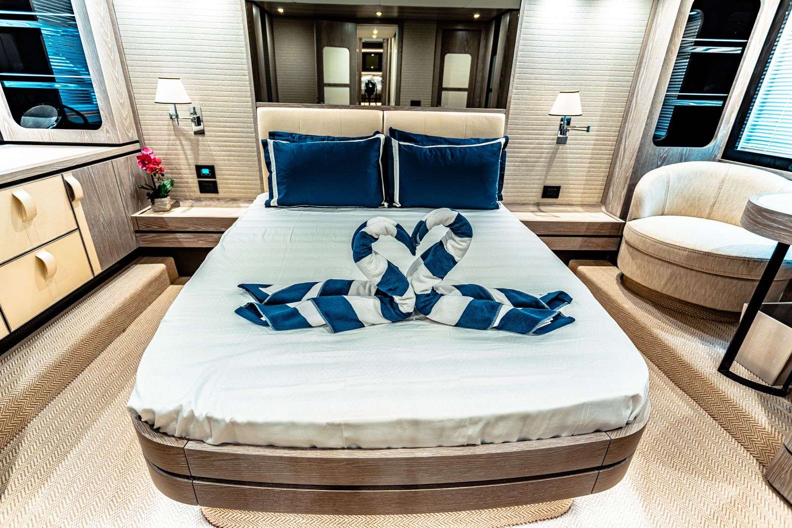 azimut_66_17