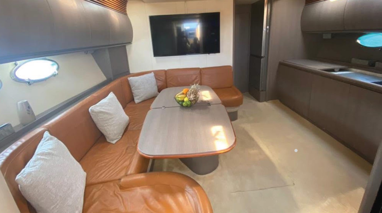 yacht-9